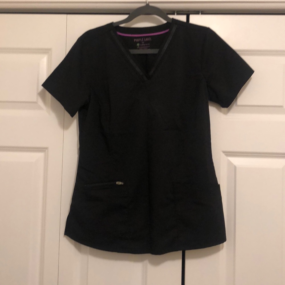 Scrub set